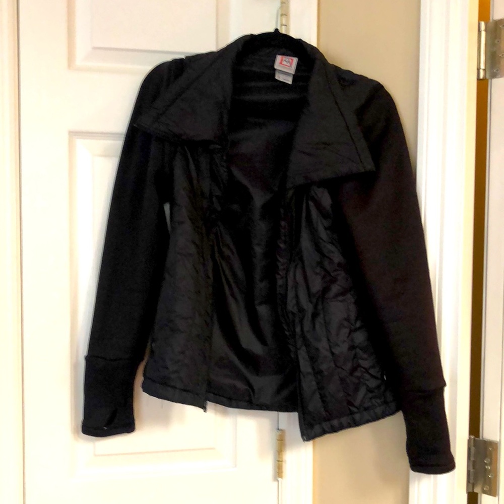 Active lightweight jacket